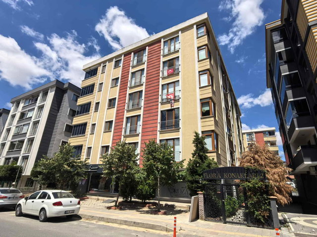 HÜRRIYET MAHALLESI, FLORA 2 KONAKLARI SATILIK 3+1 DAIRE.