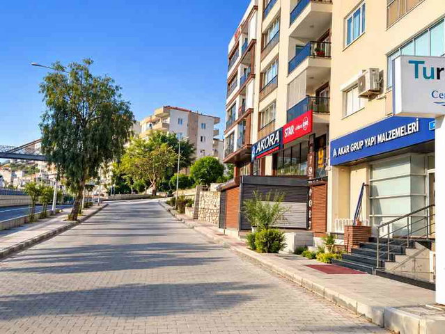 KUŞADASI MERKEZDE | TERAS KULLANIMLI | 3 CEPHELİ, AYDINLIK FERAH, 3+1 SATILIK DAİRE