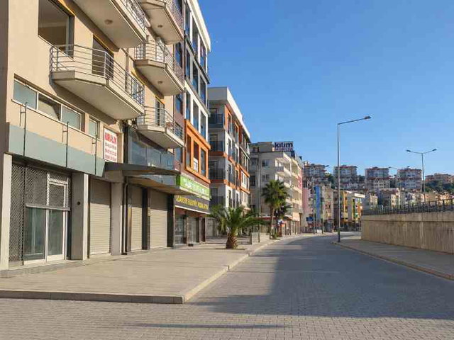 KUŞADASI MERKEZDE | TERAS KULLANIMLI | 3 CEPHELİ, AYDINLIK FERAH, 3+1 SATILIK DAİRE
