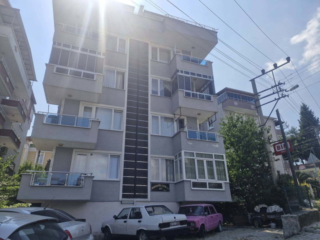 GÖLCÜK PİYALEPAŞADA 3+1 ÇATI DUBLEKS KİRALIK DAİRE