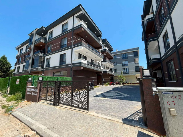 YALOVA İSMETPAŞA MAH. KİPTAŞ'IN KARŞISINDA SATILIK 3+1 DAİRE