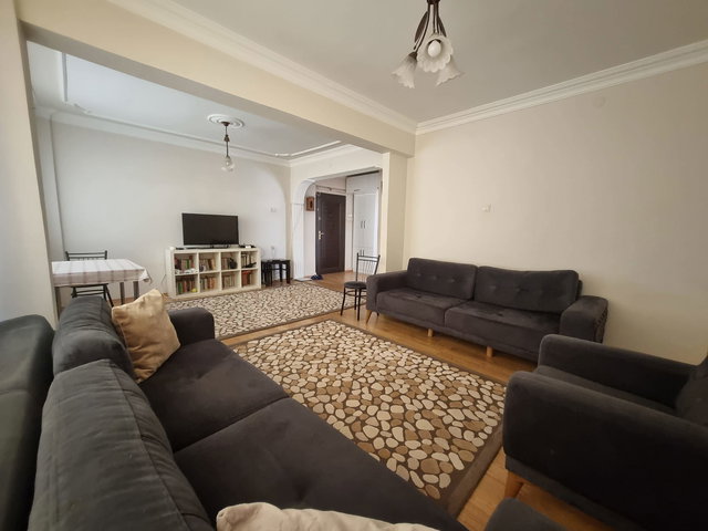 REMAX BEYAZ ÇEKİRGE'DE EŞYALI KİRALIK 2+1 DAİRE