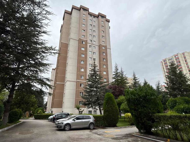 MUTLU KERVAN SİTESİNDE TEMİZ EŞYALI KİRALIK 3+1 DAİRE