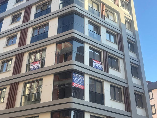 BAHÇELİEVLER SİYAVUŞPAŞA CADDESİNDE KİRALIK 3+1 DAİRE