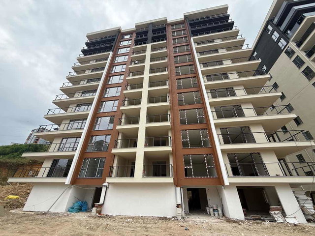 RE/MAX NADİRDEN ERİKLİMANDA 170 M² LÜKS 3+1 | GİYİNME ODALI