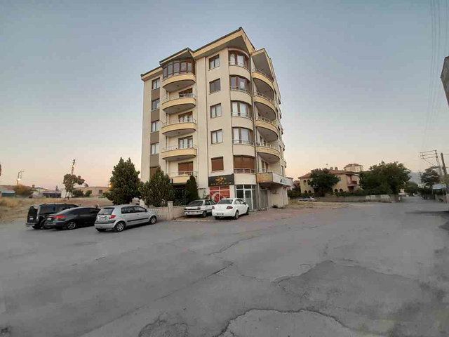 UĞUREVLERDE  3.5+1 | 135 M² NET | ÇİFT WC | 3 CEPHELİ, BALKONLU SATILIK DAİRE