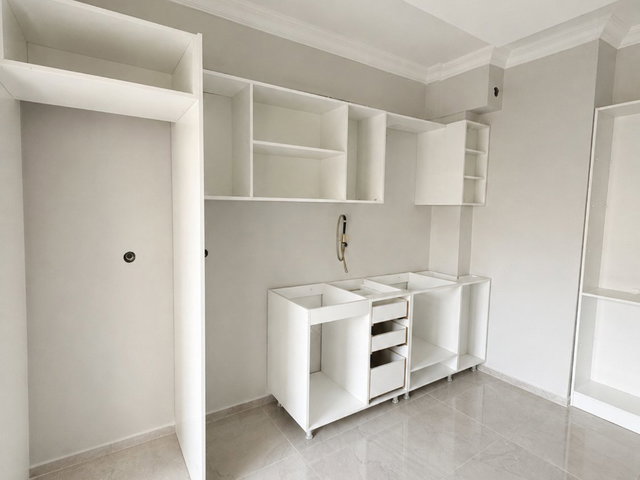 ARIFIYE'DE 2+1,95 M² EBEVEYN BANYOLU VE YERDEN ISITMALI DAIRELER