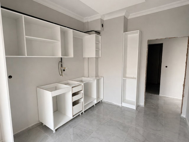 ARIFIYE'DE 2+1,95 M² EBEVEYN BANYOLU VE YERDEN ISITMALI DAIRELER