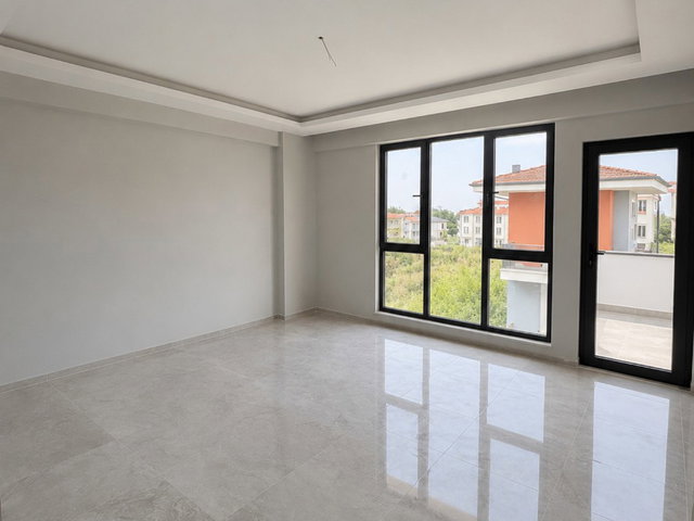 ARIFIYE'DE 2+1,95 M² EBEVEYN BANYOLU VE YERDEN ISITMALI DAIRELER
