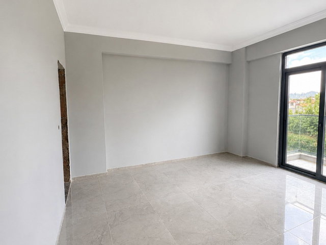 ARIFIYE'DE 2+1,95 M² EBEVEYN BANYOLU VE YERDEN ISITMALI DAIRELER