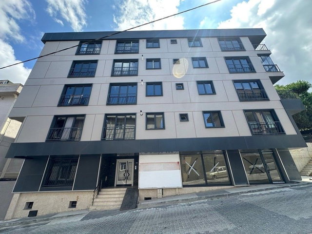 ATAŞEHİR KAYIŞDAĞI YEDİTEPE ÜNİ 3DK 2+1 DUBLEKS SATILIK DAİRE