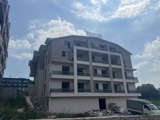 BAŞİSKELE’DE SIFIR 2+1 | 120 M² BRÜT | YERDEN ISITMA | 2 BANYO | BALKONLU