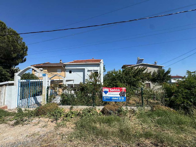 KARAEVLİ’DE 4+1 EŞYALI VİLLA | 200 M² | 4 CEPHE | DOĞALGAZ KOMBİ
