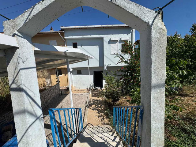 KARAEVLİ’DE 4+1 EŞYALI VİLLA | 200 M² | 4 CEPHE | DOĞALGAZ KOMBİ