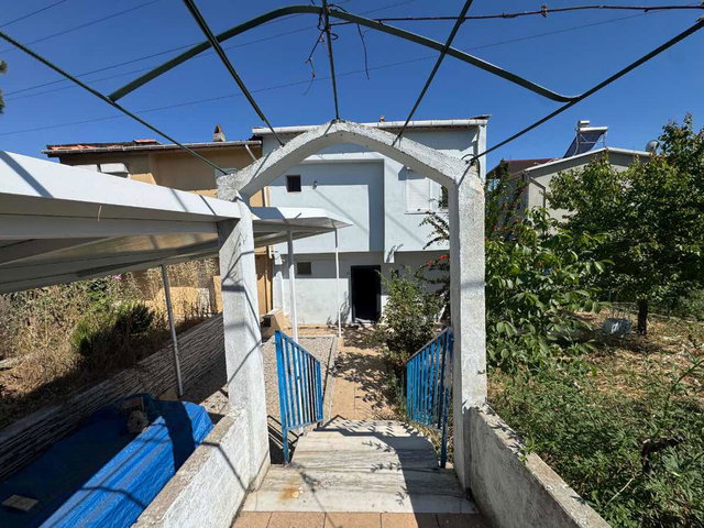 KARAEVLİ’DE 4+1 EŞYALI VİLLA | 200 M² | 4 CEPHE | DOĞALGAZ KOMBİ