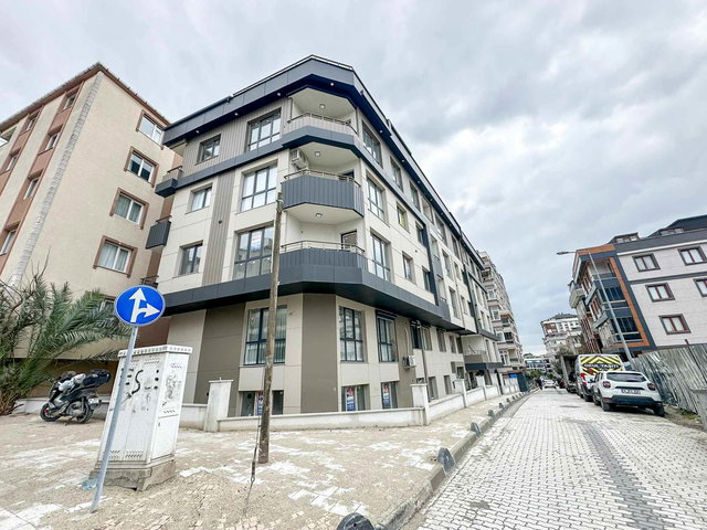 KÜÇÜKÇEKMECE CUMHURİYET KAPALI OTOPARKLI 2+1 KİRALIK DAİRE