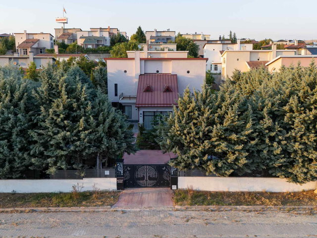 TEMELLI IHLAMURKENT'TE 625 M² ULTRA LÜKS 6+2 ÖZEL VILLA