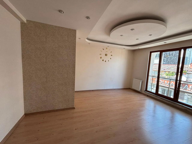 REMAX'TEN YEŞİLKENT’TE  2+1  BALKONLU ASANSÖRLÜ KREDİYE UYGUN SATILIK DAIRE