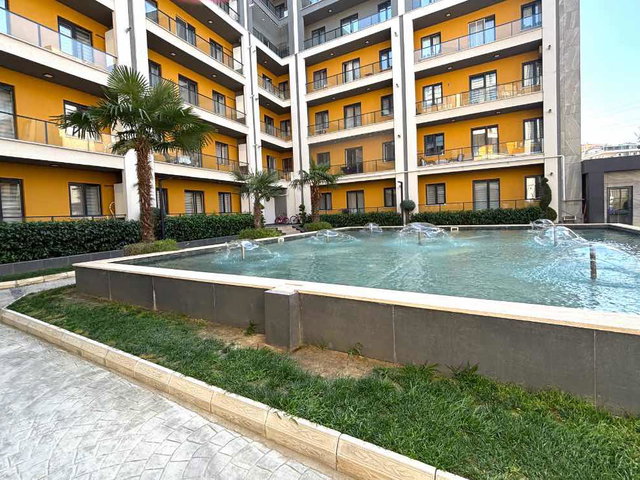 REMAX BEYAZ / BREV GÖRÜKLE SİTESİ’NDE EŞYALI 2+1 KİRALIK DAİRE
