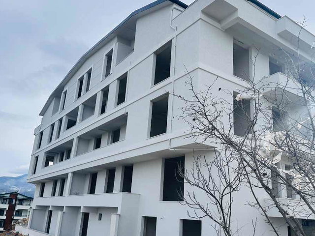 BAŞİSKELE PAŞADAĞDA 2+1 KULLANIŞLI ARAKAT SIFIR DAİRE