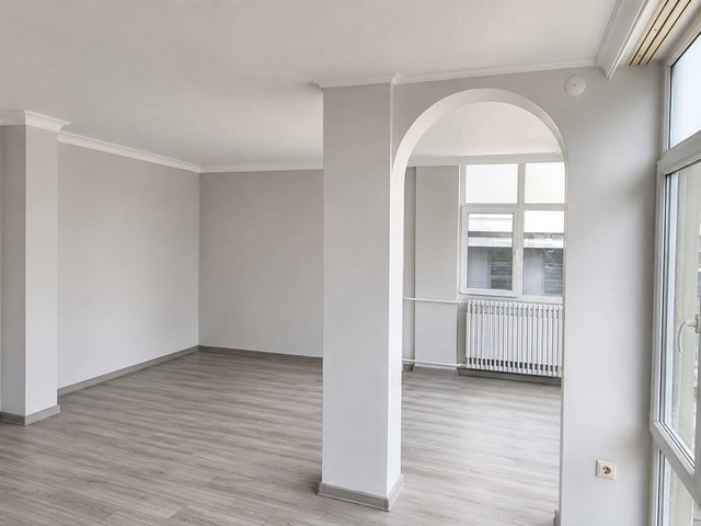 KATİP ÇELEBİ SOKAKTA MERKEZİ KONUMDA 3+1 KİRALIK DAİRE