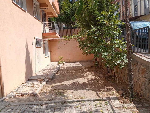 ÇAYIROVA ÖZGÜRLÜK MAH KIRALIK 2+1 DAIRE