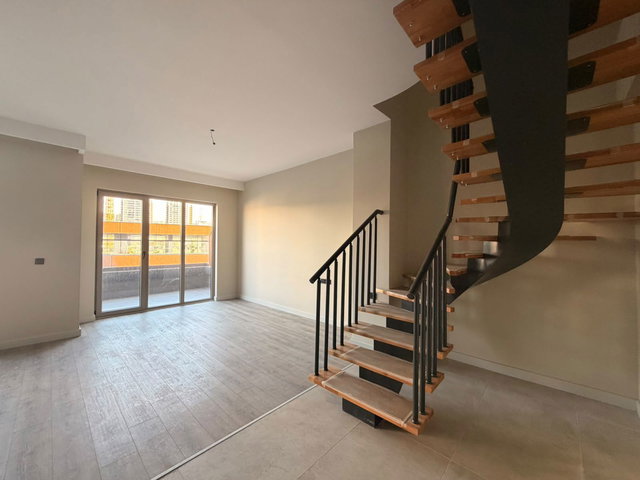 BORDO YAŞAM 2+1 ARA KAT DUBLEX GENİŞ BALKON KİRALIK DAİRE