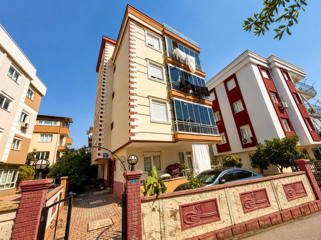 AHATLI MAHALLESİNDE DOĞALGAZLI ARAKAT SATILIK 3+1 DAİRE