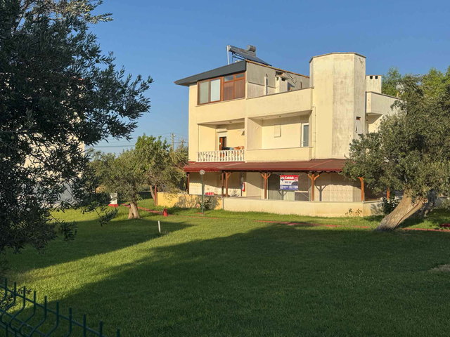 GÖMEÇ DALIŞ KÖYÜ'NE YÜRÜME MESAFESI SITE İÇI SATILIK 2+1 VILLA