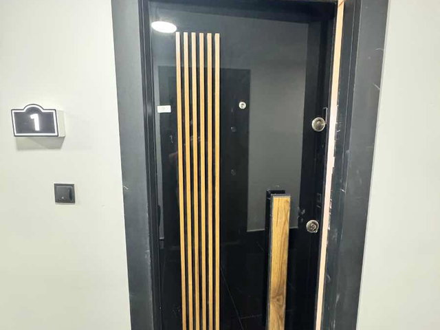 UYSAL GLORIA RESIDENCE'DA HAVUZ CEPHELİ BALKONLU 1+1 KİRALIK