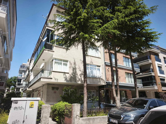 EMEK MAHALLESİNDE ARAKAT 2+1 SATILIK DAİRE
