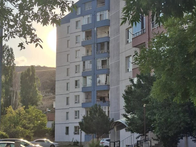 MELİKGAZİ ESENYURT’TA 3.5+1 130 M² NET 2 BANYO ÜÇ CEPHELİ SATILIKDAİRE