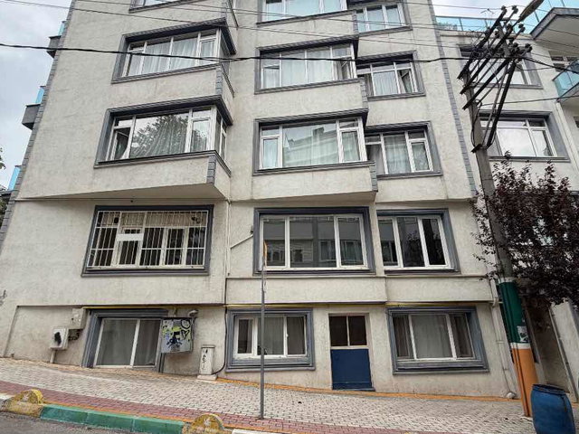 REMAX BEYAZ ATATÜRK ORTAOKULU KARŞISI KİRALIK 3+1 İÇİ YAPILI DAİRE