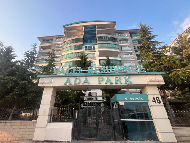 ELVAN CAD.BAĞLICA SINIRI ADA PARK BALLI RESIDENCE ' DA GENİŞ ULTRA LÜKS 3+1 BAKIMLI SATILIK DAİRE