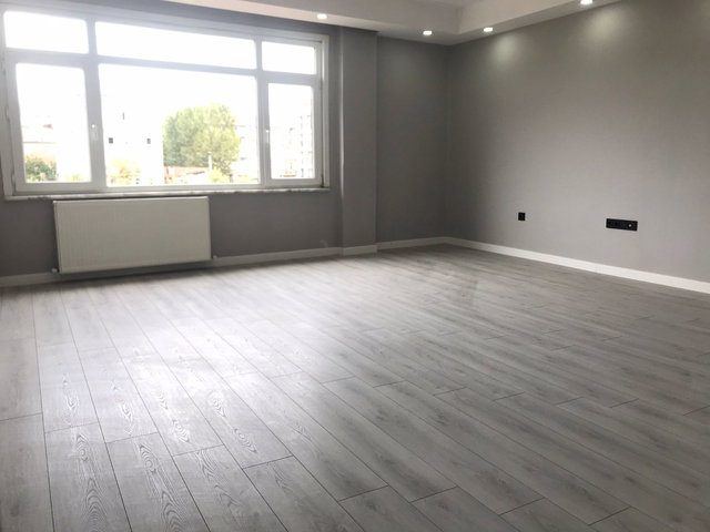 MALTEPEDE TRAFİĞE KAPALI CADDE ÜZERİNDE 3+1 TABELA DEĞERİ YÜKSEK