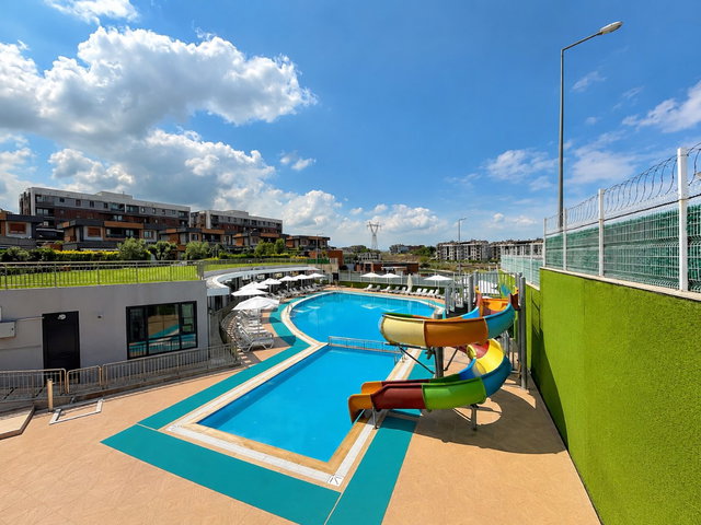 BAŞISKELE YEŞILYURT MAH. PANORAMA 3 SITESI 1+1 KIRALIK DAIRE