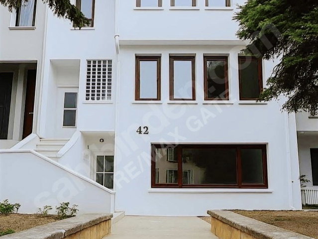 ÇANKAYA PLANLAMACILAR DA TİCARİ KULLANIMA UYGUN  450 M² BRÜT, 7+2, 4 KATLI, KİRALIK VİLLA