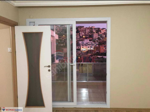 Yakakent' te Körfez Manzaralı 3+1 Satılık Daire