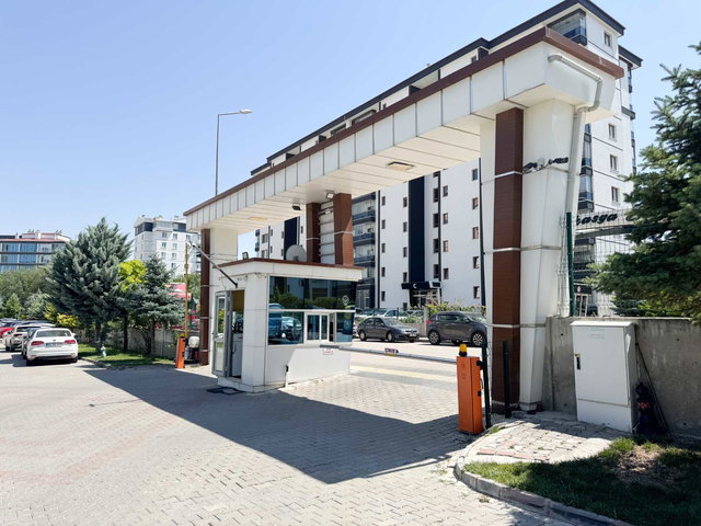 ETİMESGUT AHİ MESUT MAHALLESİ  160 M² BRÜT 3+1