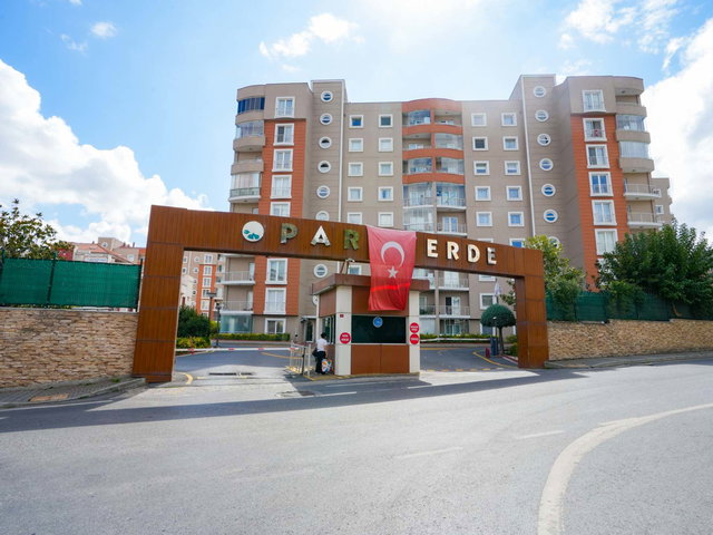 REMAX TERMİNAL OYA DOĞAN PARKVERDE SİTESİ 4+1 SATILIK DAİRE