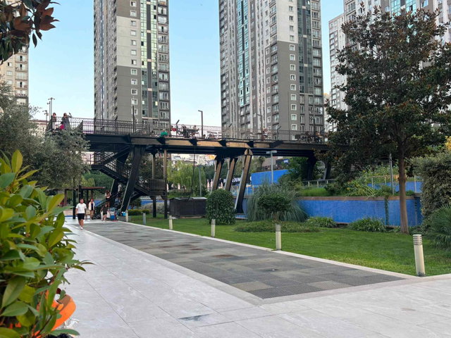 REMAX'TEN INNOVİA 2’DE ANA BLOKLARDA  BÜYÜK TİP 1+1 SATILIK DAİRE