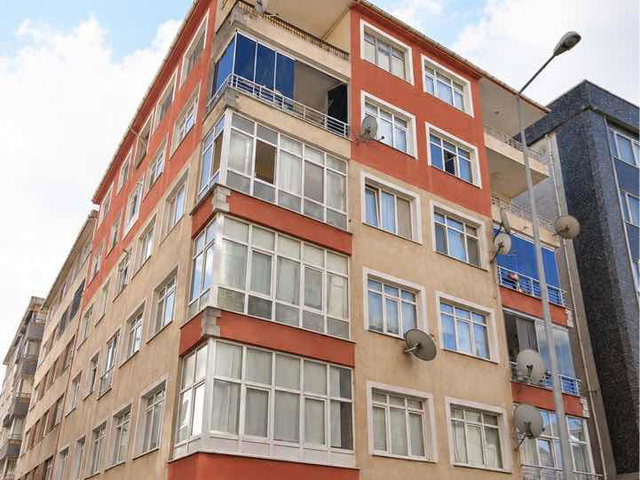 ŞİRİNEVLER KAZIM KARABEKİR CADDESİ’NDE MERKEZİ KONUMDA GENİŞ 3+1 SATILIK DAİRE