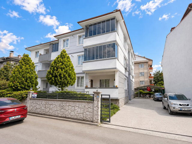 KİRALIK DAİRE REMAX MOTTO MELEK KUMANLI