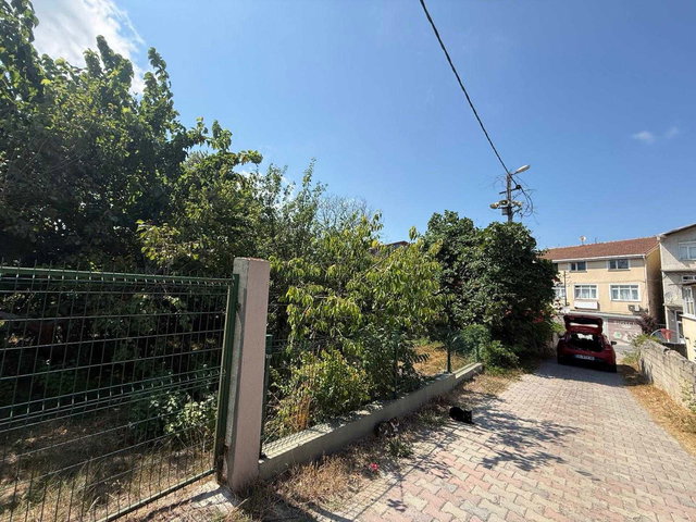 ARNAVUTKÖY DURUSU’DA 506 M² MÜSTAKİL PARSELDE 2+1 TEK KATLI BAHÇELİ EV & DÜKKAN