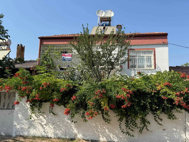 RE/MAX DEĞİŞİMDEN HİCRET MAHALLESİNDE BAHÇELİ, EŞYALI KİRALIK EV