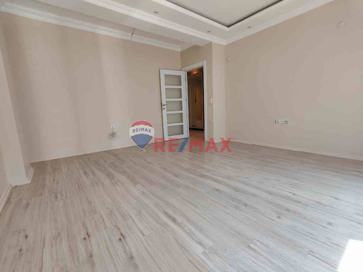 BAYRAMPAŞA MURATPAŞA’DA GÜNEY CEPHE 2+1 | BALKONLU | KAT MÜLKİYETLİ | KREDİYE UYGUN