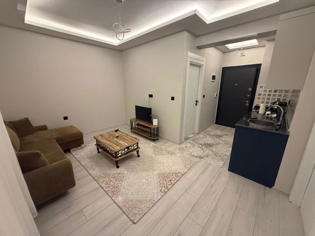 REMAX İLKE'DEN KOMBİNA'DA SIFIR EŞYALI 1+1 SATILIK DAİRE