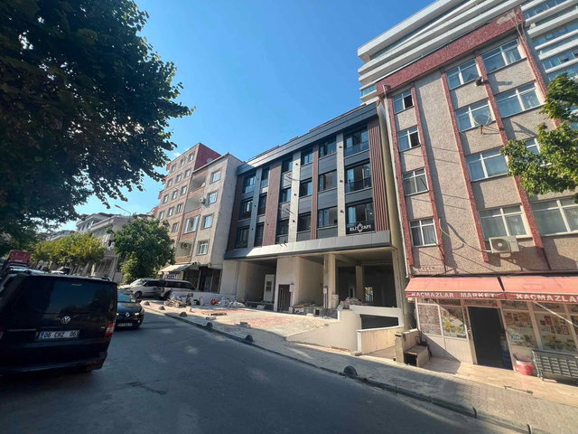KÜÇÜKÇEKMECE İNÖNÜ MAH’DE SIFIR BİNADA GÜNEY CEPHE 2+1 KİRALIK DAİRE