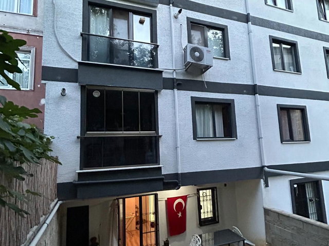 ESATPAŞA'DA 50M2 BAHÇELI, FERAH VE BAKIMLI 2+1 KIRALIK DAIRE
