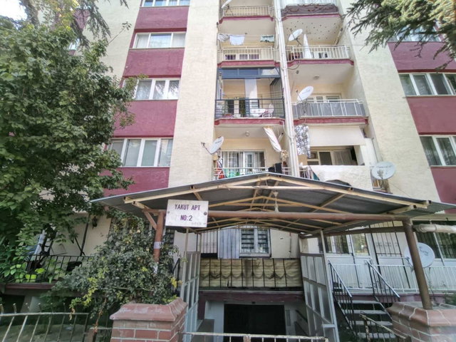 RE/MAX MOD'DAN YENİBAĞLAR ESPARK YAKINI GENİŞ KİRALIK 2+1 DAİRE